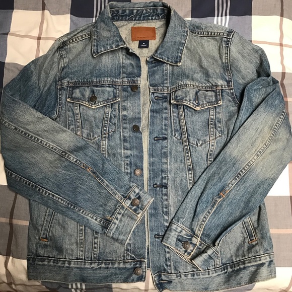 Men's Denim Jacket - Picture 2 of 3
